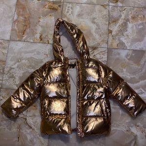 Tahari puffer in gold  - waist length; 4T